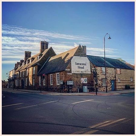 Saracens Head Hotel By Greene King Inns Towcester Buitenkant foto